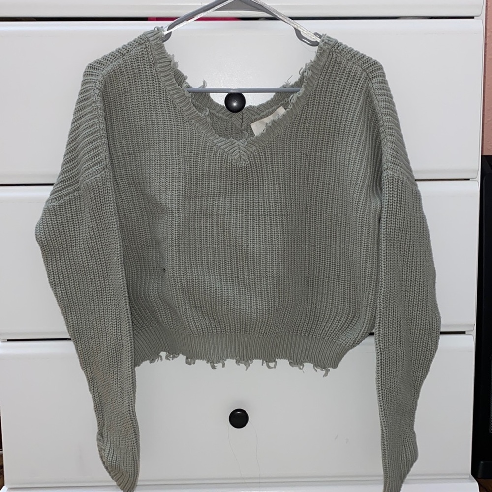 Jessica Simpson sweater